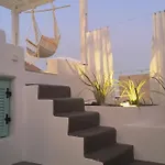 Vima Santorini, Traditional Luxury Emporio (Santorini)