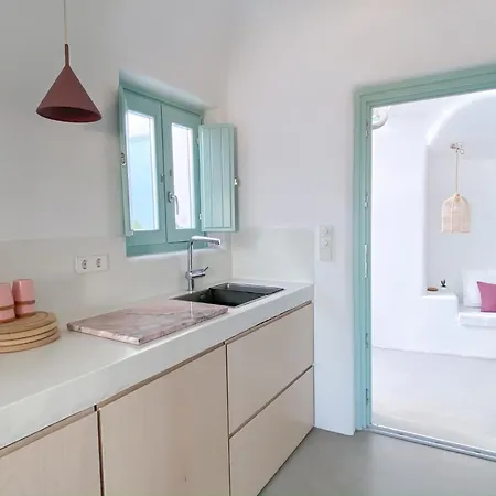 Vima Santorini, Traditional Luxury Emporio (Santorini)