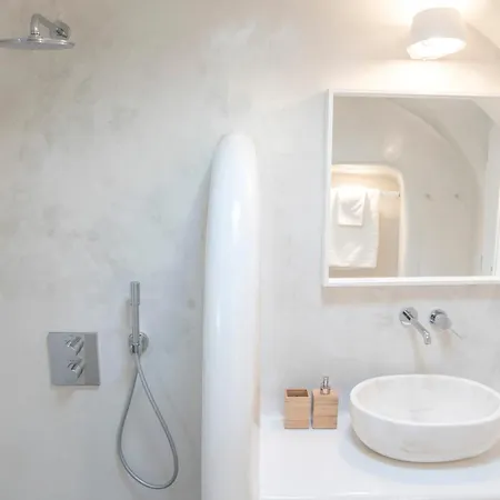 בית נופש Vima Santorini, Traditional Luxury *