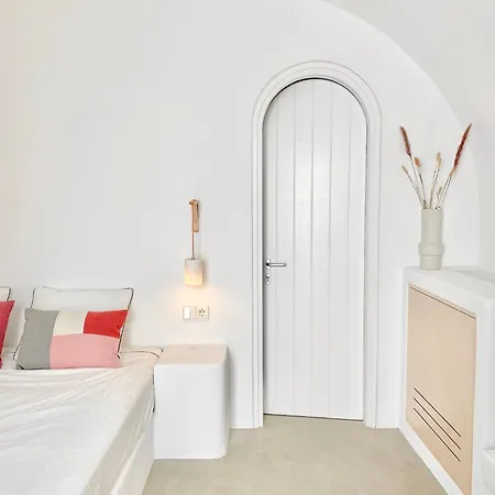 Vima Santorini, Traditional Luxury