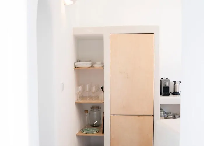 Vima Santorini, Traditional Luxury * Emporio (Santorini)