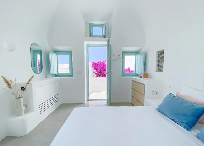 Semesterbostad Vima Santorini, Traditional Luxury *