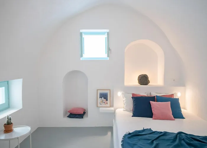 Semesterbostad Vima Santorini, Traditional Luxury *