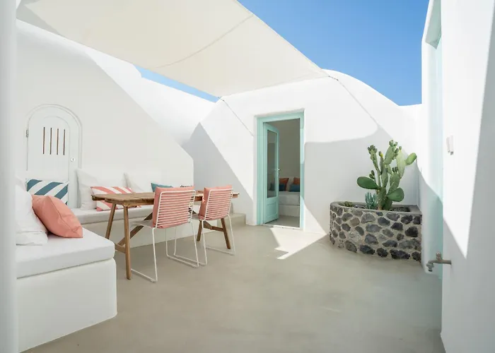 Vima Santorini, Traditional Luxury Emporio (Santorini)